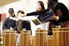 存了一辈子钱给儿子城里买了房，过年想去住几天，儿子居然拒绝图片