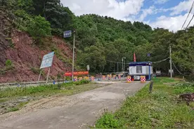 【跋涉边境 亲吻祖国】32、东兴：中国陆地边境线的最西南端图片