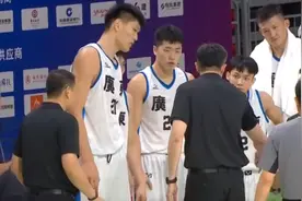 大胜29分！广东两节带走湖北，时隔八年再进决赛，双子星战郭艾伦图片