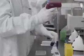 美国医生接种莫德纳新冠疫苗后过敏反应严重图片