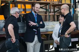毫无流量的土豪王室最会自娱自乐，王子公主走在大街上如同路人图片