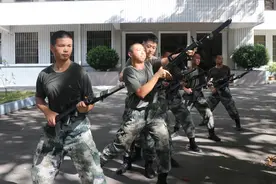 直招士官，入列！图片