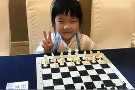 女儿的学棋之路图片