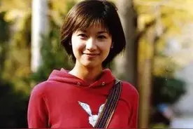 徐静蕾书法功底深厚，古香味浓，人美字更美图片