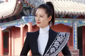 国际名模马艳丽到淮阳太昊陵谒祖赏菊 并参与文化宣传拍摄活动图片