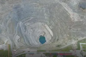 穿越新疆丨矿区→景区 可可托海成功转型 将逐渐回归“绿色丛林”图片