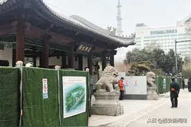 莲湖公园、革命公园围墙拆除将在月底前完工图片
