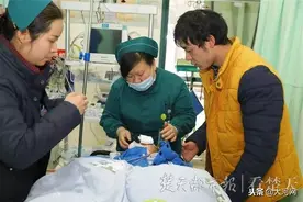 可怕！剪刀突然插进2岁男孩头颅！当时妈妈正在……医生也惊呆了图片