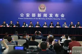 是什么问题让吴京、黄渤、韩寒、沈腾齐声讨？图片