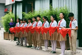 「原创」青青随笔 || 花儿朵朵向太阳 少年儿童心向党——“花儿向阳”校园党建馆开馆啦图片
