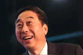 让人羡慕的冯巩：与艾慧结婚37年不离不弃，一生只钟情一人图片