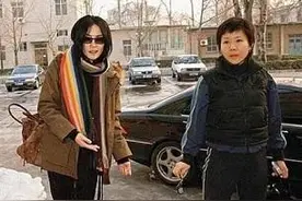 谢霆锋豪宅曝光，疑似住在李亚鹏旧宅，李嫣继承天后基因社交一流图片