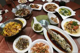 今天朋友相聚，6个人点了14道菜，来看看启东人都喜欢吃些什么菜图片