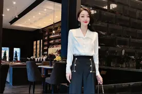 早秋新款，穿出高挑身材，气质大翻领衬衫套装图片