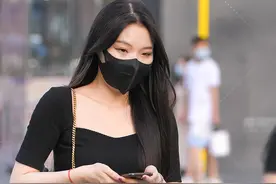秋季优选微喇叭裤，穿着显瘦又显腿长，搭配休闲又简约大方图片