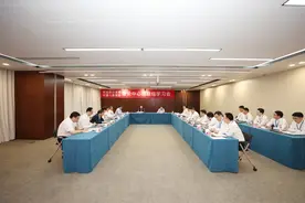 上海市建设交通工作党委书记王醇晨出席中建八局党委与隧道股份党委理论学习中心组联组学习会图片