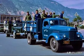 1983年老照片：撩妹耍流氓、打架斗殴，你就等着吧图片