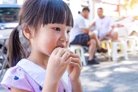 上学的孩子每天早餐怎么吃？三建议三误区，别吃错影响发育和学习图片