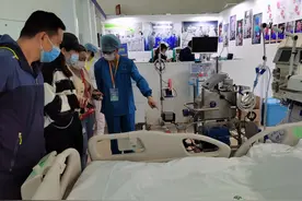 ICU装备再升级，健博会上亮点多图片