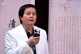 他曾获中国钢笔书法大赛最高奖，毛笔小楷写得很精美，笔精墨妙图片