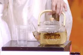 每天一把麦芽泡水喝，养肝、消食、和胃，吃啥都香图片