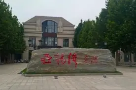 贷款办不下，退房要收近3万违约金 购房者：安阳亚龙湾·东湖这样做不合理图片