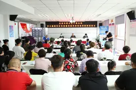 各位家长注意啦，家里孩子有平衡车、滑板车、自行车的一定要当心！图片