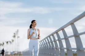 这个老挝美女超氧气的图片
