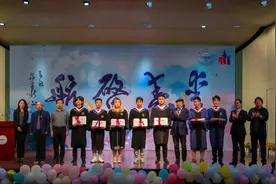 一点儿不冤枉，徐教授的草书江湖，原因就在这儿图片