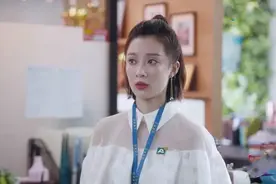 《安家》朱闪闪软萌，穿衣清新可人，剧外却是个爱戴耳骨钉酷女孩图片