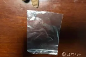 栽了！这对情侣自导自演，敲诈厦门多个店家吃“霸王餐”！道具是个钢丝球图片