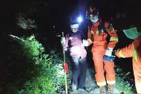紧急救援！78岁老太太被困秦岭生命垂危，多方联手凌晨上山救出图片