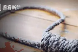 26岁单亲妈妈失业无力养两娃，贷款到期前上吊自尽，村长：新冠害命图片