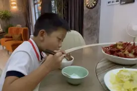 宁波医生的两项研究发现：孩子胖不仅是因为吃得多，还有吃得快吃得晚图片