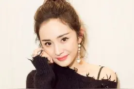 杨幂为什么这么火，自从宫走红后，已经火了十年了。图片