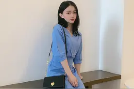 简佰格时尚复古链条心形小方包图片