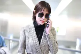 叶一茜这是要逆袭了吗？这么窄的小黑裤也硬穿，家庭主妇变少女！图片