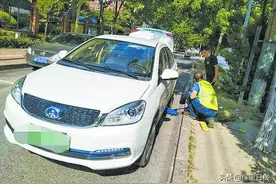 6年救援车辆4万多起，有时一天最多救援39次，从13“罗汉”到现在500多人大型公益团队图片
