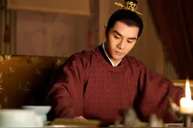 清平乐：王凯夜宿贵妃寝殿，梦中却喊皇后闺名，张妼晗情何以堪图片