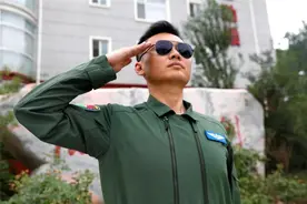 走近90后陆航飞行员的青春图片