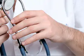 小伙拔牙后发烧半年，只因为多了个“心眼”？图片