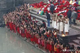 尼泊尔人的生死观，在中国游客所言的“烧尸庙”里一览无余图片