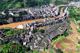 川南古镇渐渐稀少，泸州佛宝世所遗，八百年轮回从繁荣到沉寂图片