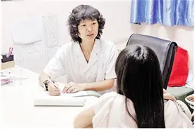 女生查出怀孕后，医生第一句话就是“要不要”？不同回答待遇不同图片