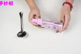 油渍污渍非常难清理，用它们喷一喷，墙面光亮如新，快来看看吧视频封面