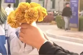 （视频）山西学子手制落叶花朵，浪漫定格校园最美秋天图片