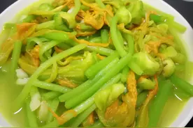 颜值超高，清淡甘甜，色泽金黄的“全能蔬菜”南瓜花，做法超简单图片