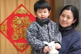 40生子哪知儿子先天疾病，母子被弃，倪萍消失的这十年怎么过的？图片