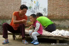 父亲去世后，母亲在我16岁那年，把我卖到了苏北农村图片