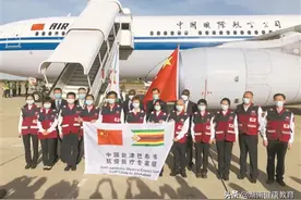 聚焦 | 万里之遥，命运与共——中国白衣天使传递医疗援非的深厚友谊图片